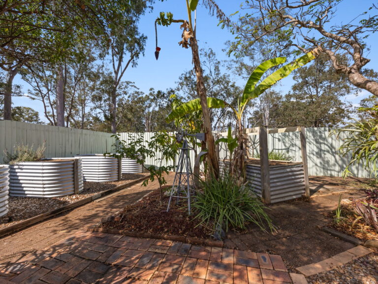 16 Strachan Court, Collingwood Park, QLD 4301