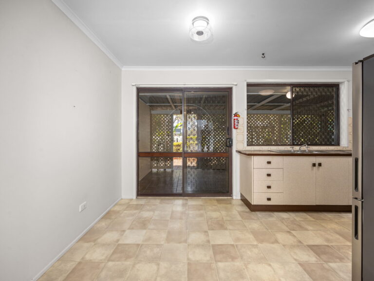 16 Strachan Court, Collingwood Park, QLD 4301