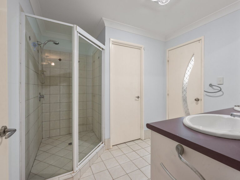 23-25 Diamantina Circle, Karalee, QLD 4306