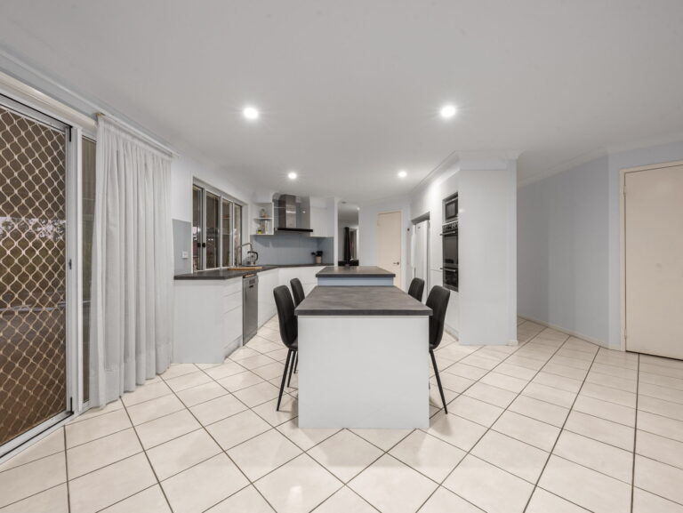 23-25 Diamantina Circle, Karalee, QLD 4306