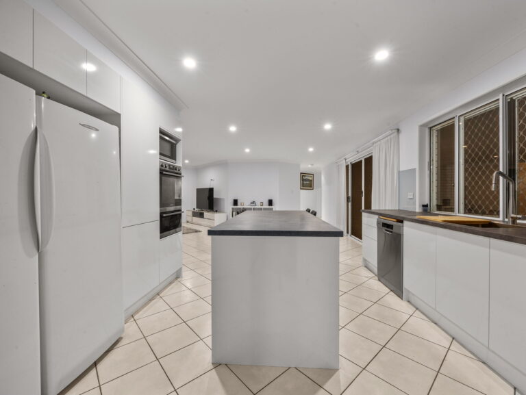 23-25 Diamantina Circle, Karalee, QLD 4306