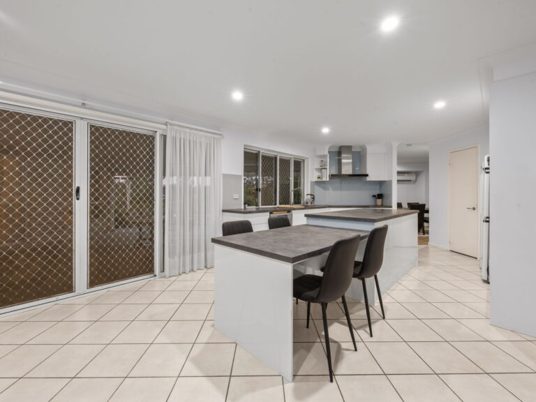23-25 Diamantina Circle, Karalee, QLD 4306