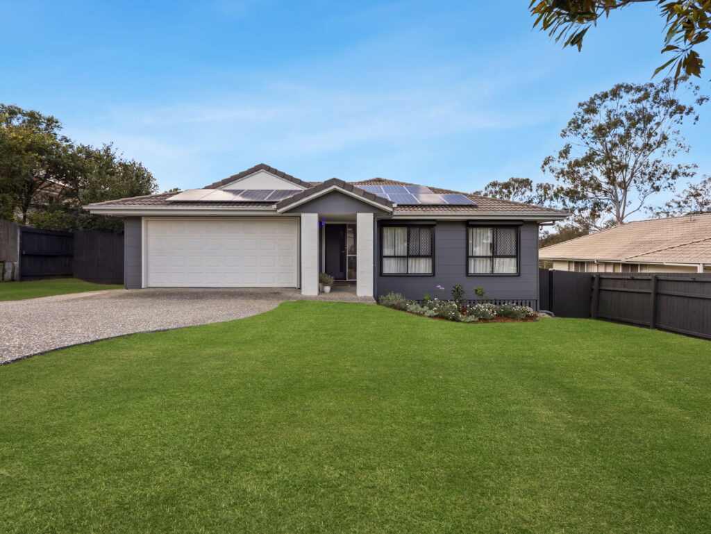 32 Oliver Drive, Redbank Plains, QLD 4301