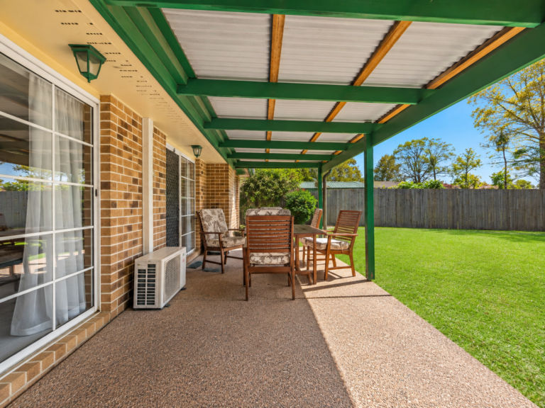 8 Somerfield Street, Redbank Plains, QLD 4301