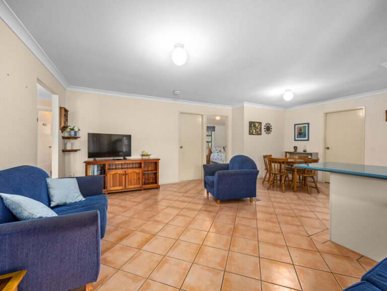 60 Wildey Street, Raceview, QLD 4305