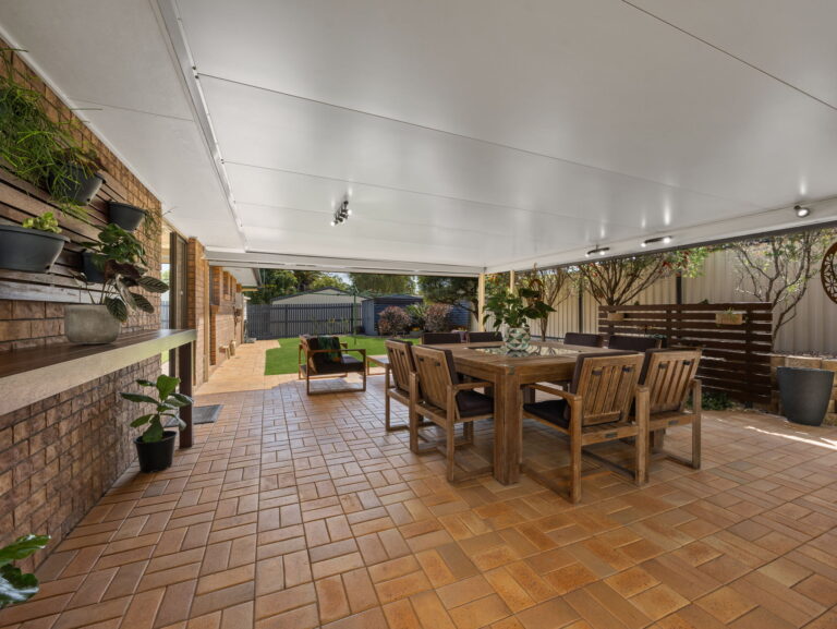 6 Alfred Place, Flinders View, QLD 4305