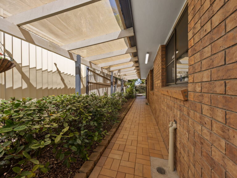 6 Alfred Place, Flinders View, QLD 4305