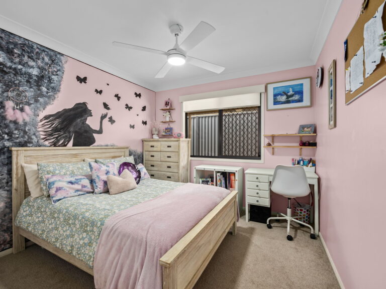 21 Freesia Close, Springfield Lakes, QLD 4300