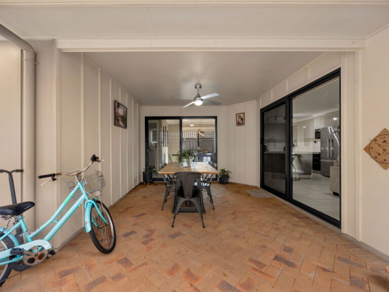 21 Freesia Close, Springfield Lakes, QLD 4300