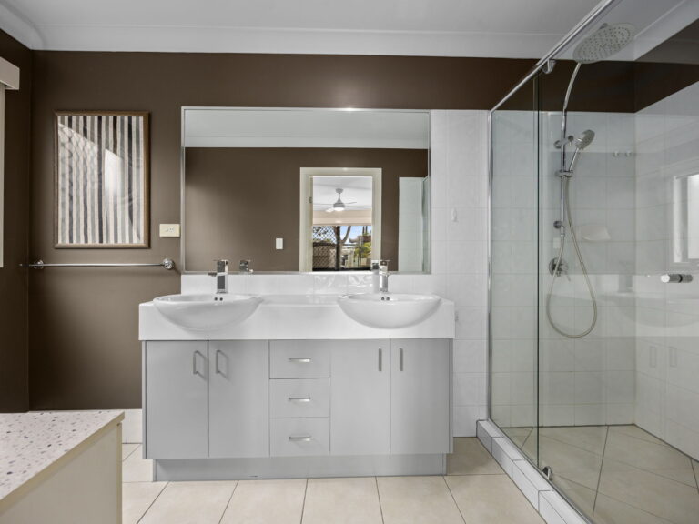 21 Freesia Close, Springfield Lakes, QLD 4300