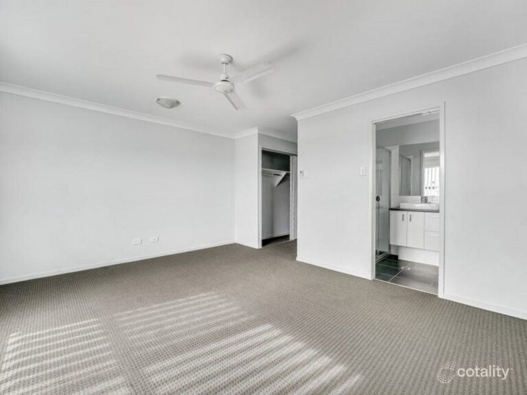 7 Brushbox Street, Ripley, QLD 4306