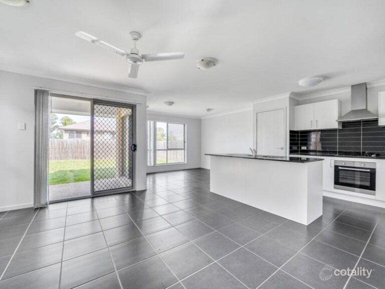 7 Brushbox Street, Ripley, QLD 4306