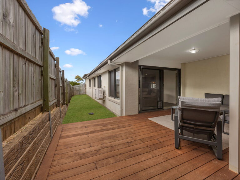 15 Stanicki Circuit, Bellbird Park, QLD 4300