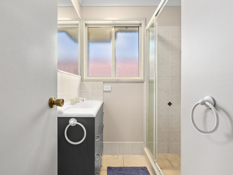 2/191 Warwick Road, Churchill, QLD 4305
