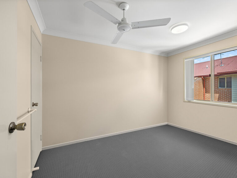 2/191 Warwick Road, Churchill, QLD 4305