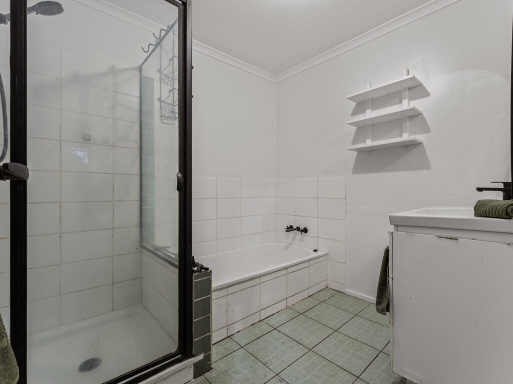 6 Bembridge Court, Bellbird Park, QLD 4300
