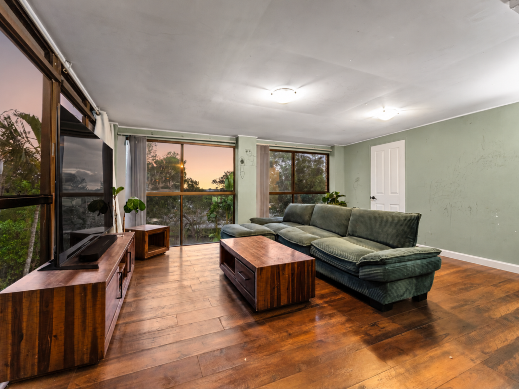 6 Bembridge Court, Bellbird Park, QLD 4300