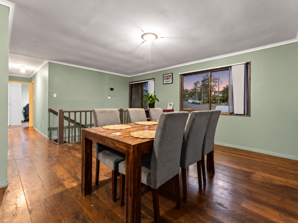 6 Bembridge Court, Bellbird Park, QLD 4300