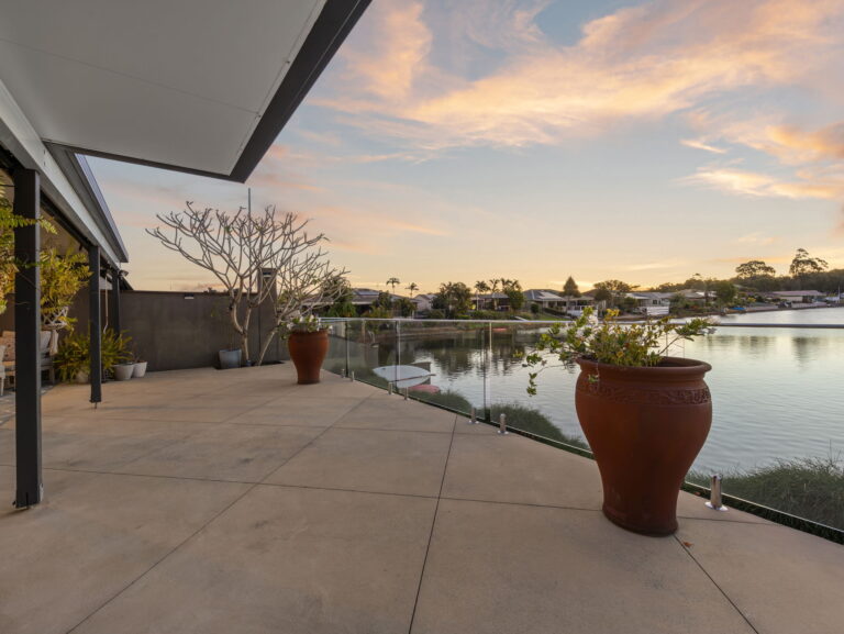 1/19 Kangaroo Avenue, Coombabah, QLD 4216