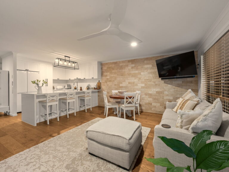 1/19 Kangaroo Avenue, Coombabah, QLD 4216