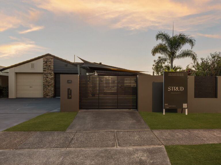 1/19 Kangaroo Avenue, Coombabah, QLD 4216