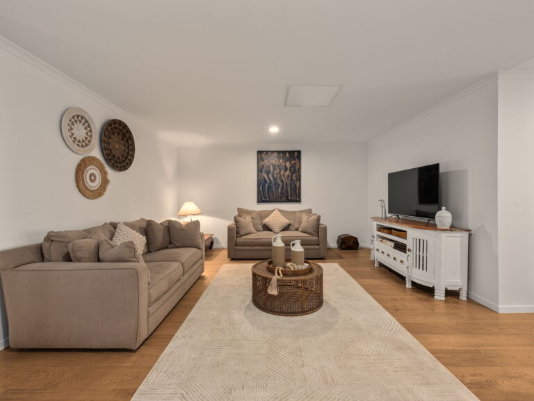 1/19 Kangaroo Avenue, Coombabah, QLD 4216
