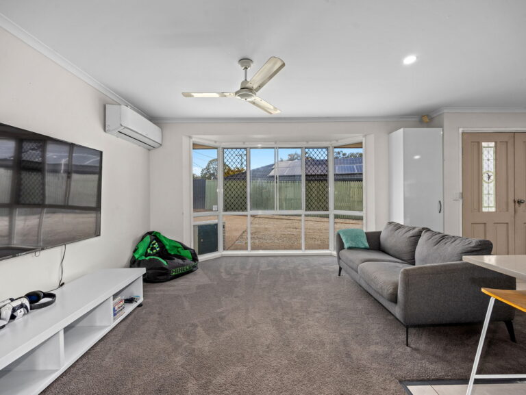 23 Allamanda Drive, Camira, QLD 4300
