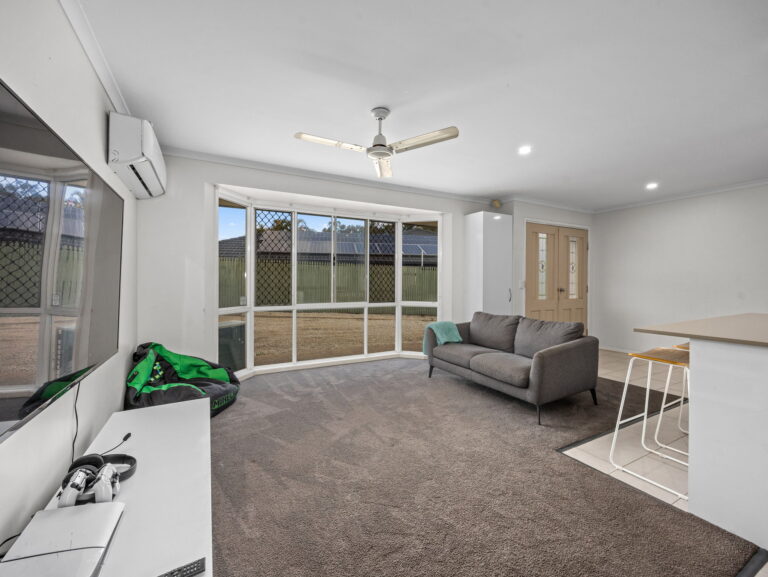 23 Allamanda Drive, Camira, QLD 4300