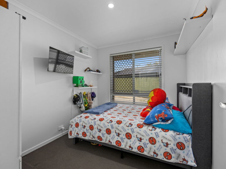 23 Allamanda Drive, Camira, QLD 4300
