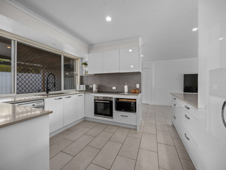 23 Allamanda Drive, Camira, QLD 4300