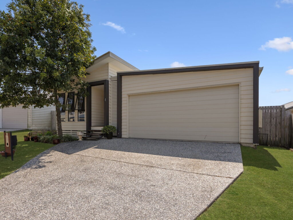 12 Wood Drive, Redbank Plains, QLD 4301