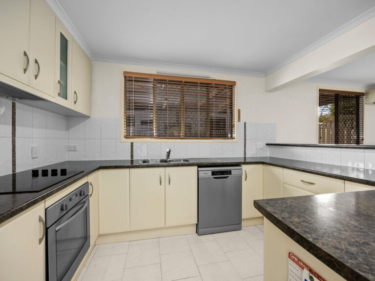 7 Merritt Street, Flinders View, QLD 4305