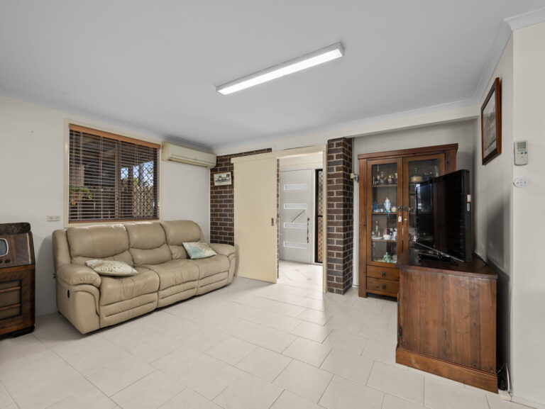 7 Merritt Street, Flinders View, QLD 4305