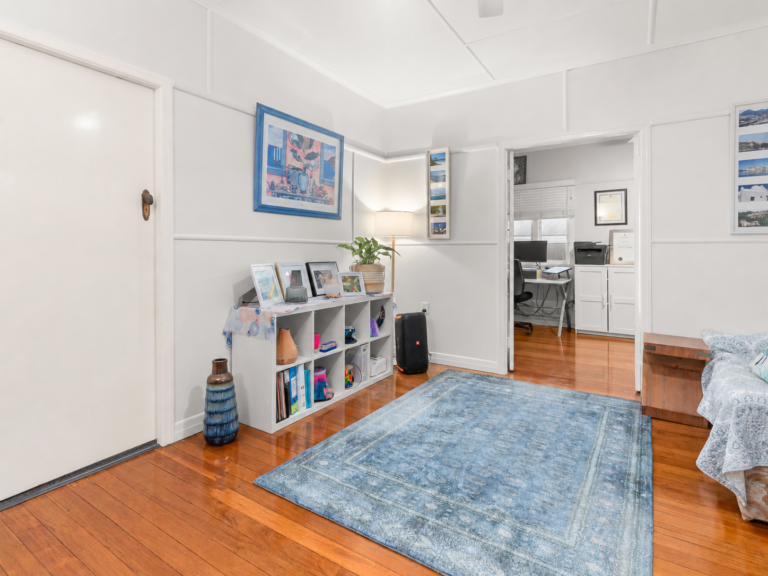 82 Cothill Road, Silkstone, QLD 4304