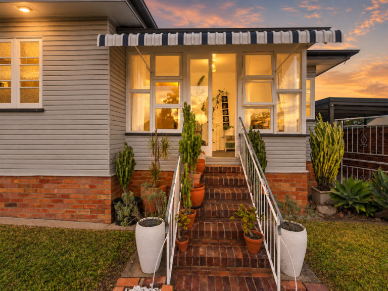 82 Cothill Road, Silkstone, QLD 4304