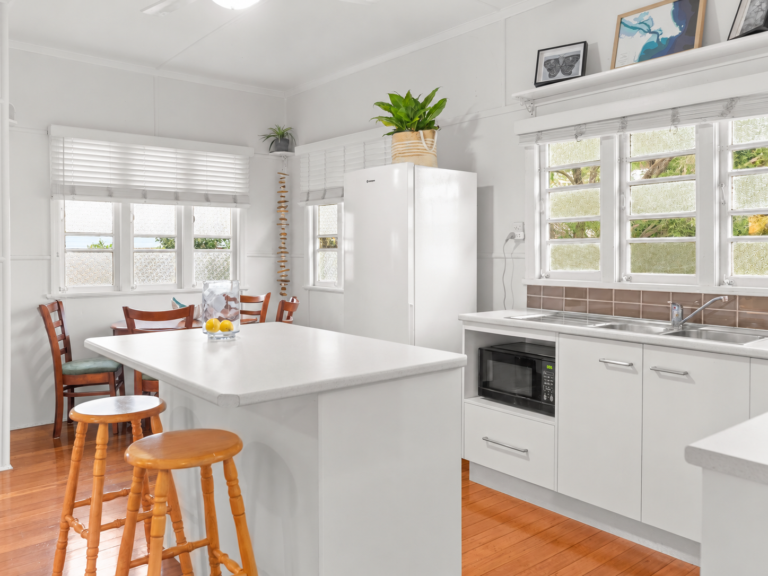 82 Cothill Road, Silkstone, QLD 4304
