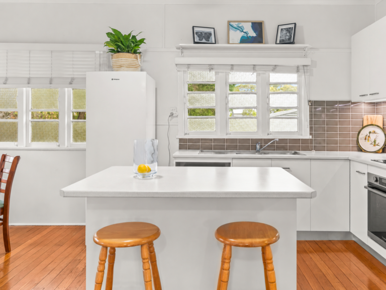 82 Cothill Road, Silkstone, QLD 4304