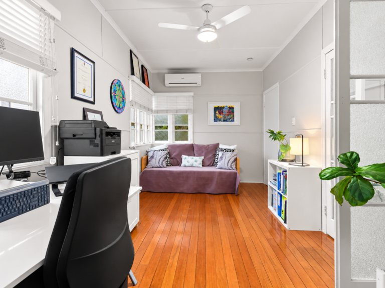 82 Cothill Road, Silkstone, QLD 4304