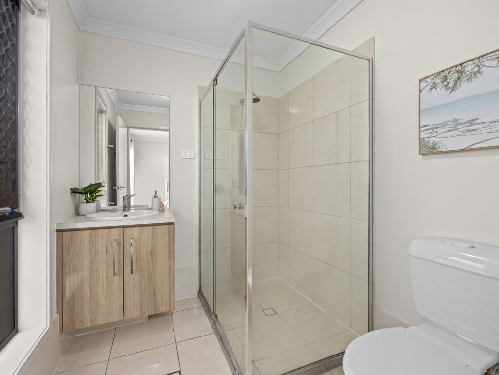 2/37 Lillypilly Drive, Ripley, QLD 4306