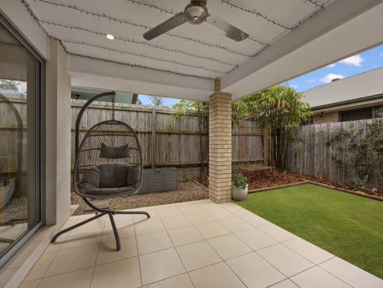 2/37 Lillypilly Drive, Ripley, QLD 4306