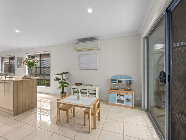 2/37 Lillypilly Drive, Ripley, QLD 4306