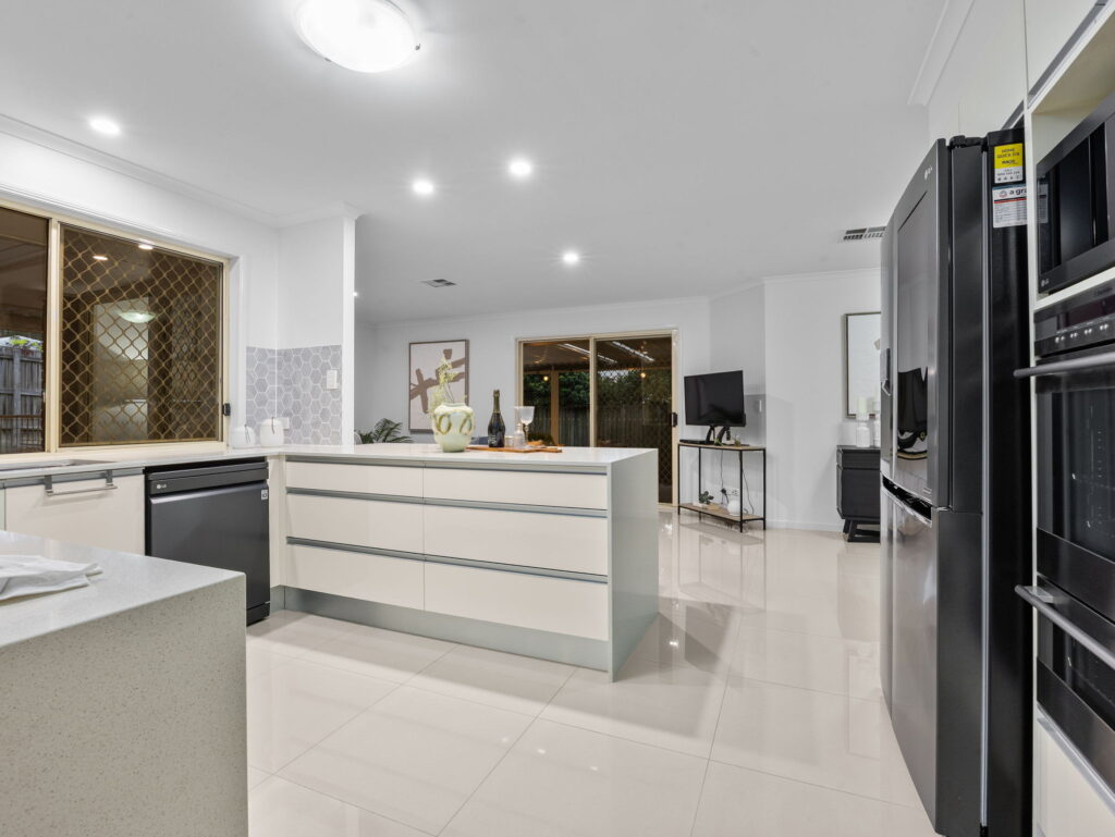 35 Carissa Street, Sinnamon Park, QLD 4073