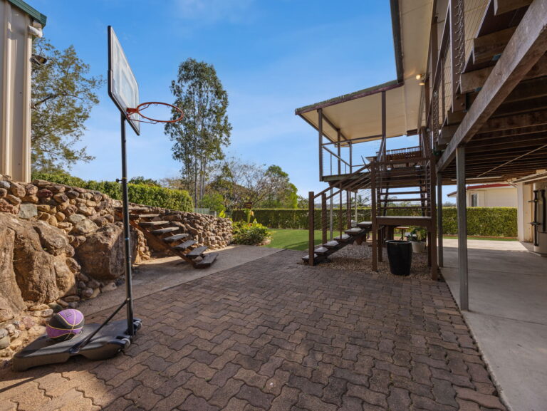 10 Cushing Street, North Ipswich, QLD 4305