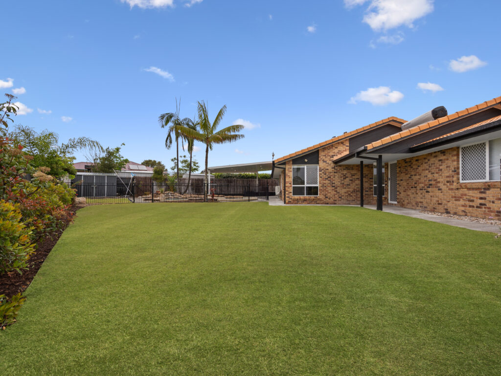 11 Pinto Court, Yamanto, QLD 4305