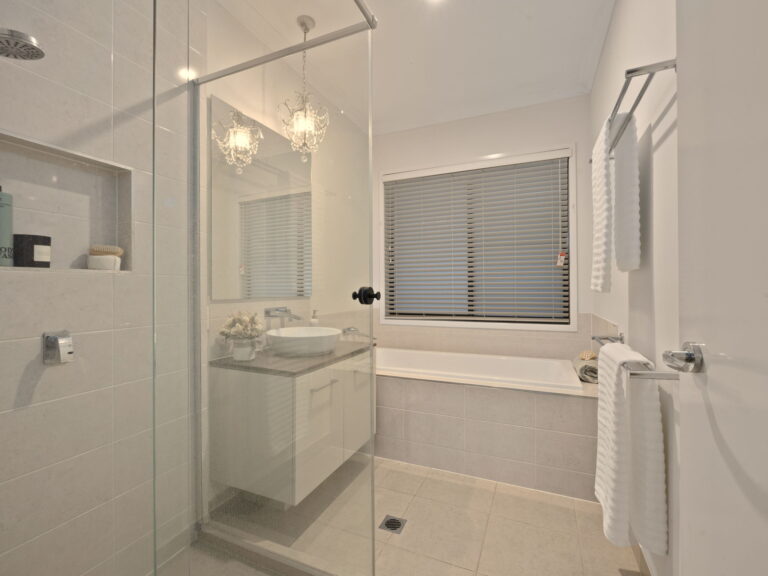 6 William Street, Deebing Heights, QLD 4306