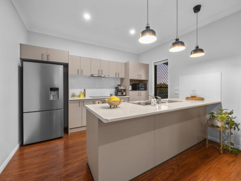 48 Grand Canyon Drive, Springfield Lakes, QLD 4300