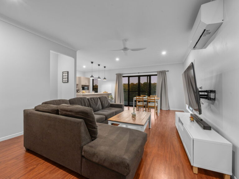 48 Grand Canyon Drive, Springfield Lakes, QLD 4300