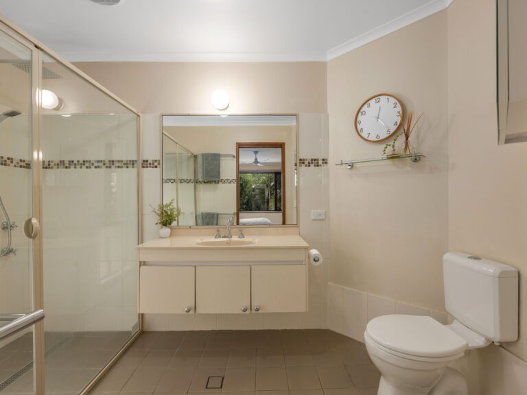 40 Islandview Street, Barellan Point, QLD 4306