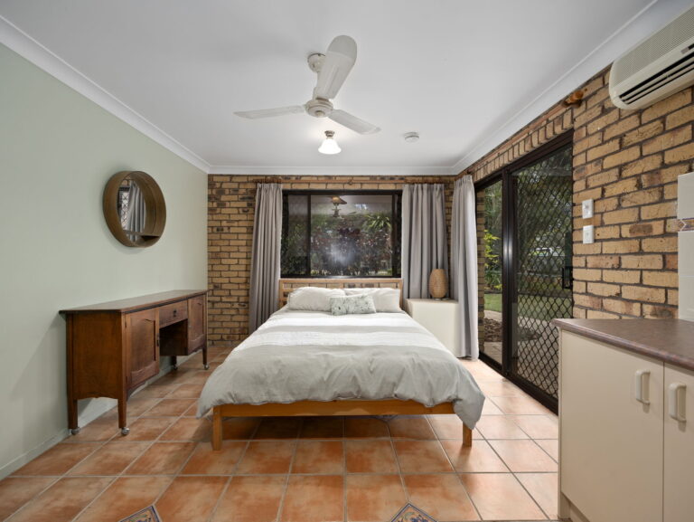 40 Islandview Street, Barellan Point, QLD 4306