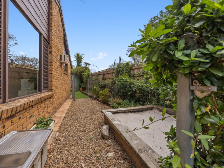40 Islandview Street, Barellan Point, QLD 4306